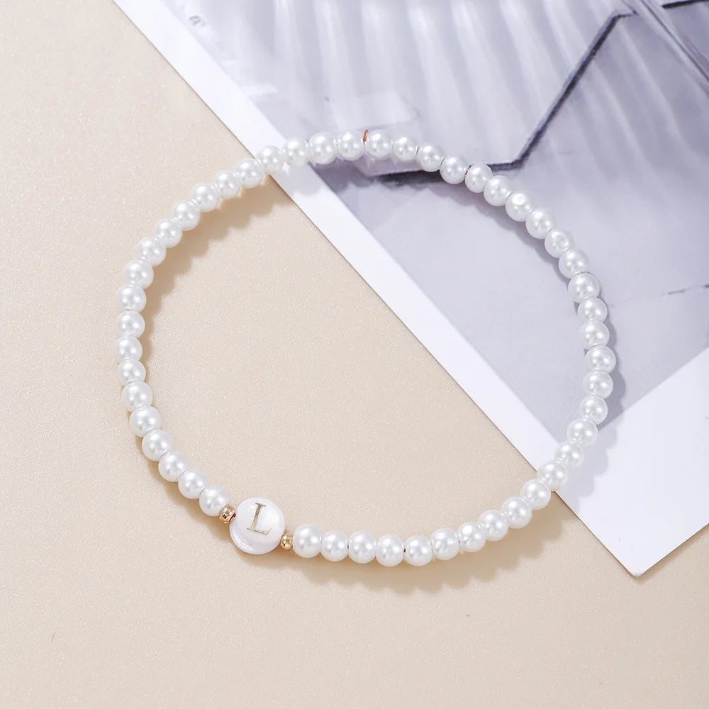 LATS Einfaches, vielseitiges 26-Buchstaben-Perlenarmband für Damen, modische elastische Perlenarmbänder, Handgelenkschmuck, Accessoires im Großhandel