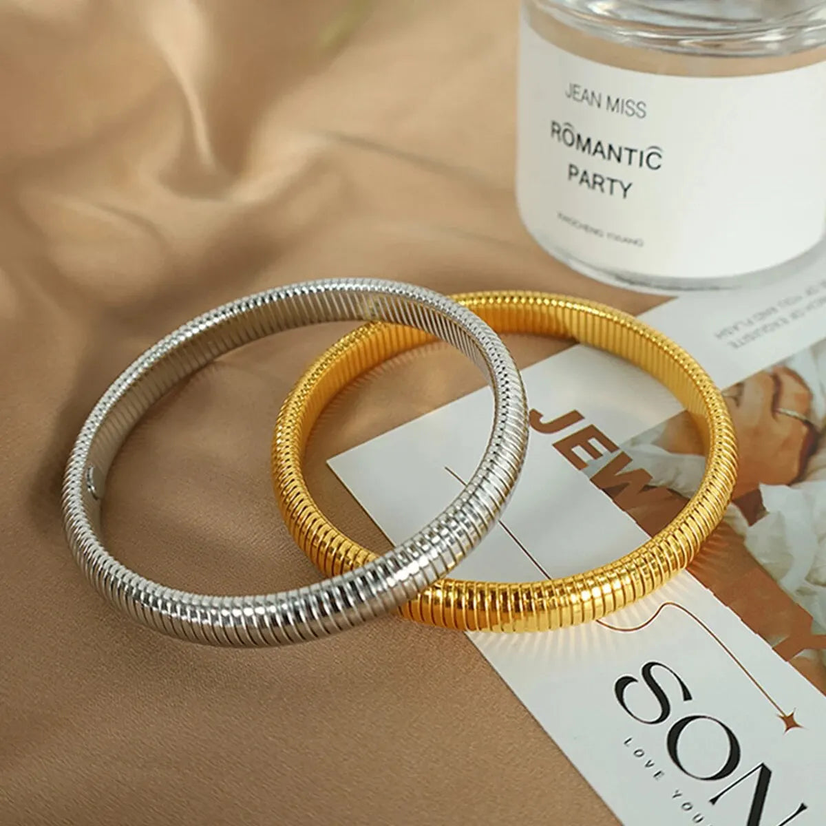 Wasserdichtes Edelstahl-Retro-Elastizitäts-Armband aus dickem Metall, poliert, 18 Karat vergoldet, Trend, Mode, Unisex, Schmuck für Männer und Frauen