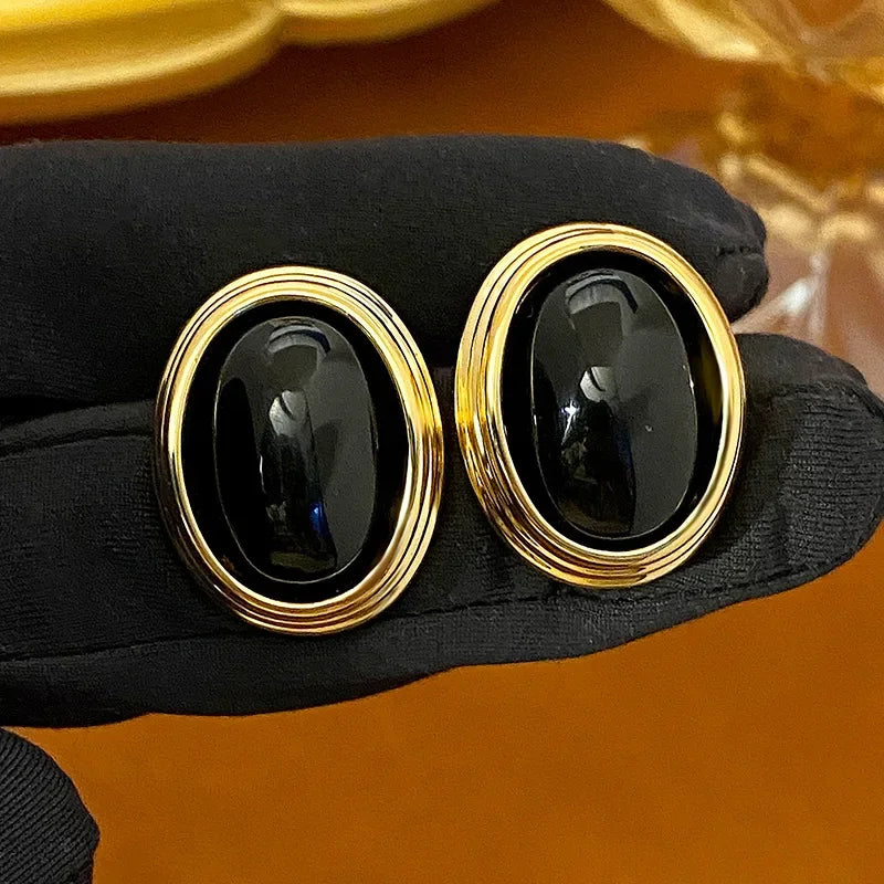 Französische Vintage-Ohrringe mit eleganten ovalen Creolen, High-End-Feeling, leichtes Luxus-Design, Sensibilität, Damenschmuck