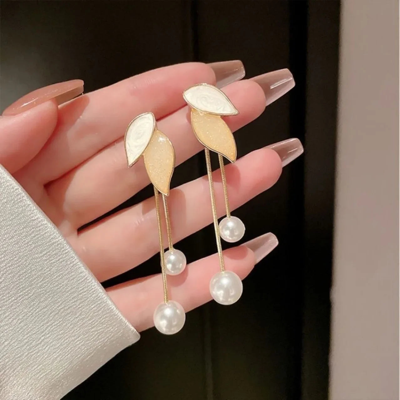 2023 neue Mode-Trend Einzigartiges Design Elegante Zarte Licht Luxus Perle Blatt Quaste Ohrringe Frauen Schmuck Party Premium Geschenke
