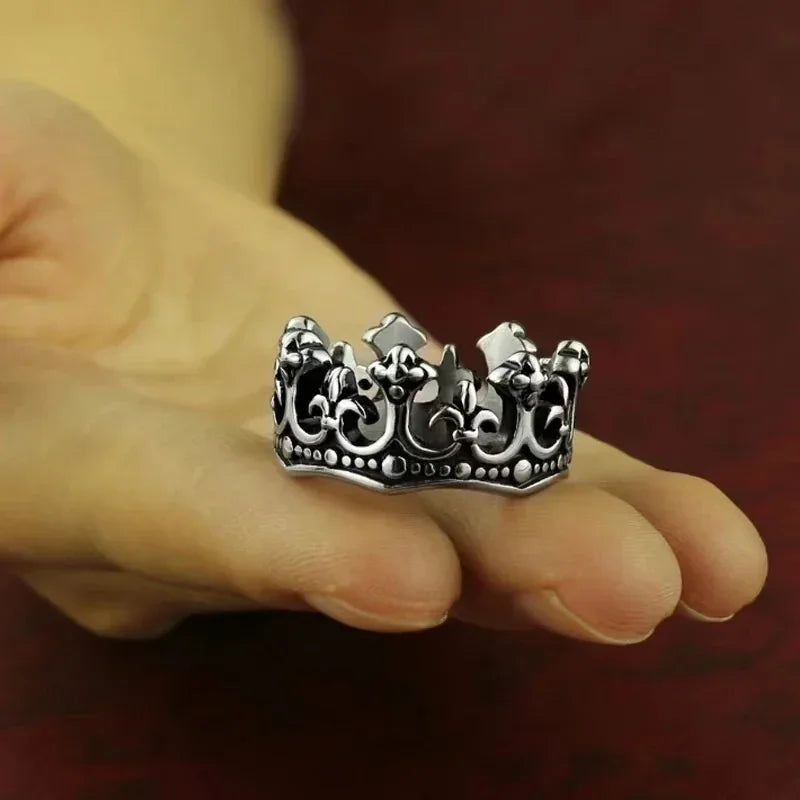 Klassische Retro Krone König Ring Männer Mode Punk einfache Biker Ring für Männer Frauen Party Charme Accessoires Dekoration Großhandel