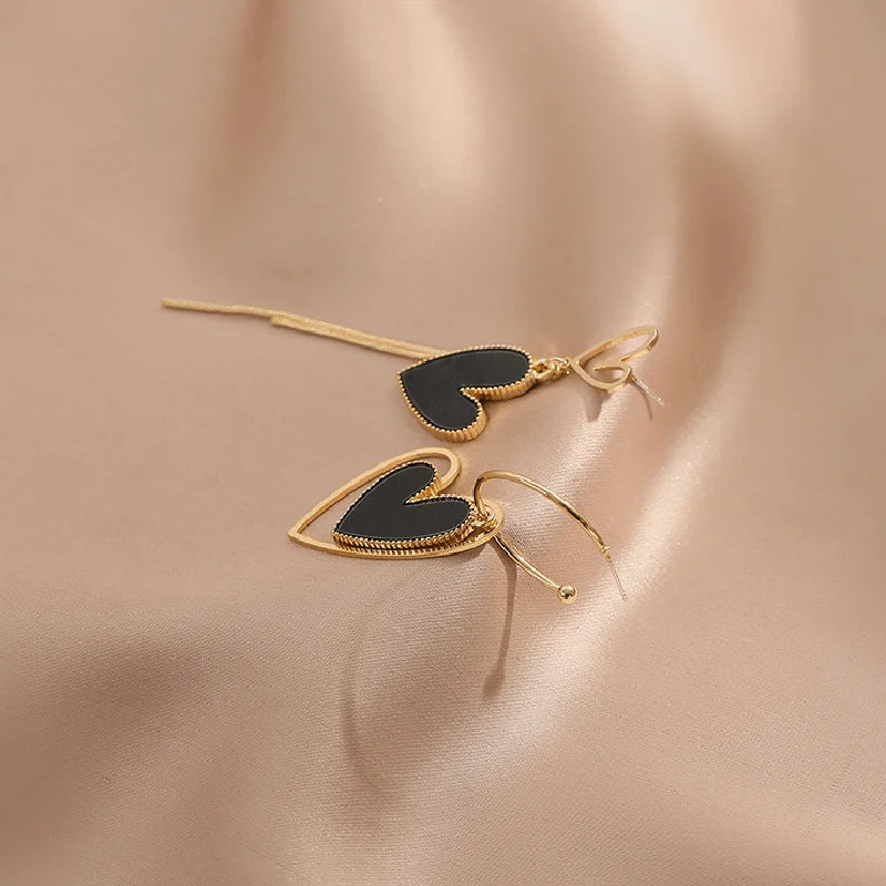 Schwarze Herz-Ohrringe für Frauen, goldfarben, lange Quaste, Metall, asymmetrische Ohrringe, übertriebene Tropfen-Ohrringe, Party, Hochzeit, Schmuck