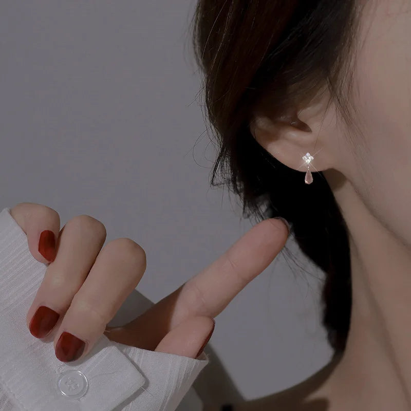 Koreanische Nette Ohr Piercing Wasser Tropfen Ohrringe für Frauen Kristall Kurze Quaste Hypoallergen Weibliche Ohrringe Partei Schmuck Brincos