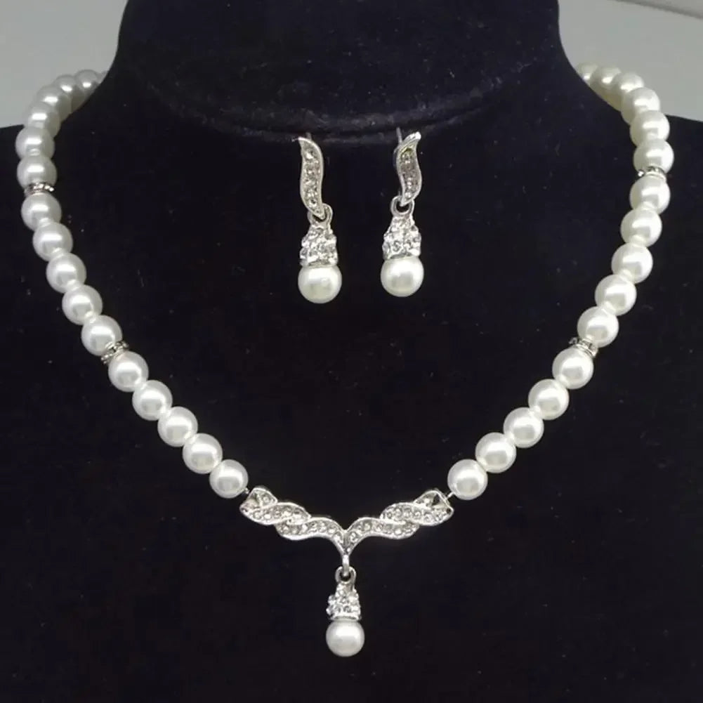 Elegante Halskette Ohrringe Frauen Mode Schmuck Set Faux Perle Braut Hochzeit Legierung Party Ohrstecker Halskette Ohrringe Set