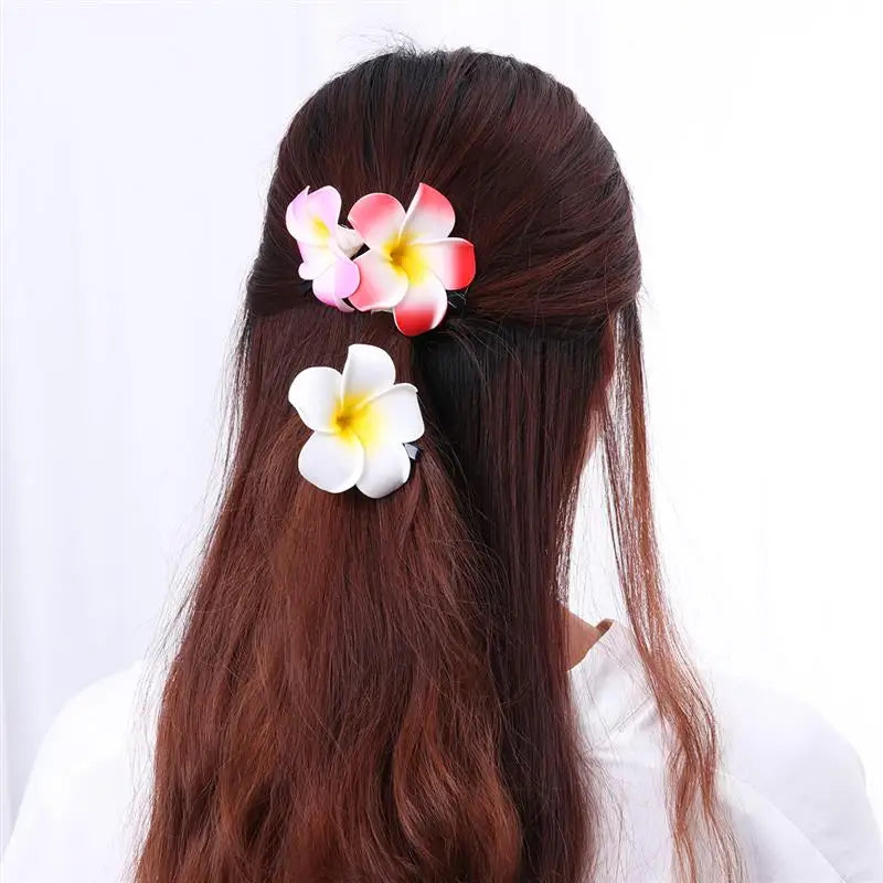 FRCOLOR 24 Stück 2,4 Zoll hawaiianische Plumeria-Blumen-Haarspange, Haarschmuck für Strandparty, Hochzeit, Event-Dekoration (12 Farben)