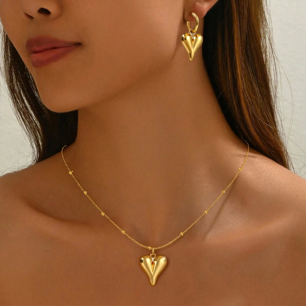 DGIDDK Damen Halskette Ohrringe Set Edelstahl Mode Licht Luxus Herz Anhänger Schmuck Set Pendler Party Passend