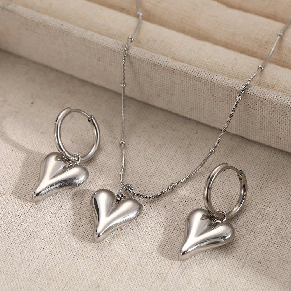 DGIDDK Damen Halskette Ohrringe Set Edelstahl Mode Licht Luxus Herz Anhänger Schmuck Set Pendler Party Passend