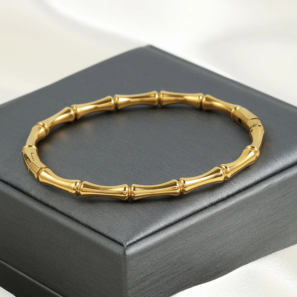 ZAKOL Wasserdichtes Edelstahl-Manschettenarmband, Armreifen für Damen, glattes Metall, zu öffnende Armbänder, Schmuck, Geschenk