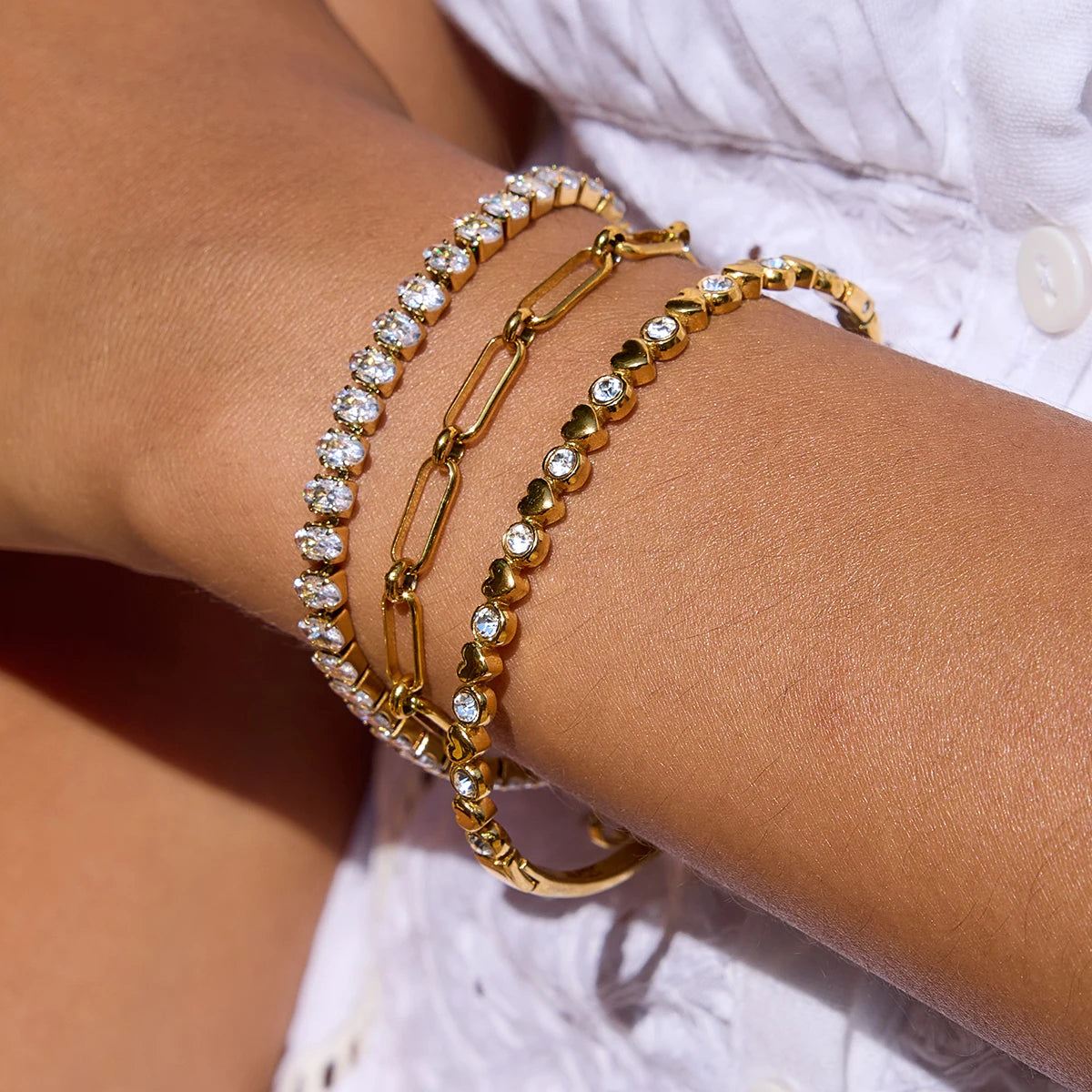 Zora Damen-Modetrend, 18 Karat vergoldetes Edelstahl-Zirkon-Tenniskettenarmband, geeignet für den täglichen Party-Urlaub usw.