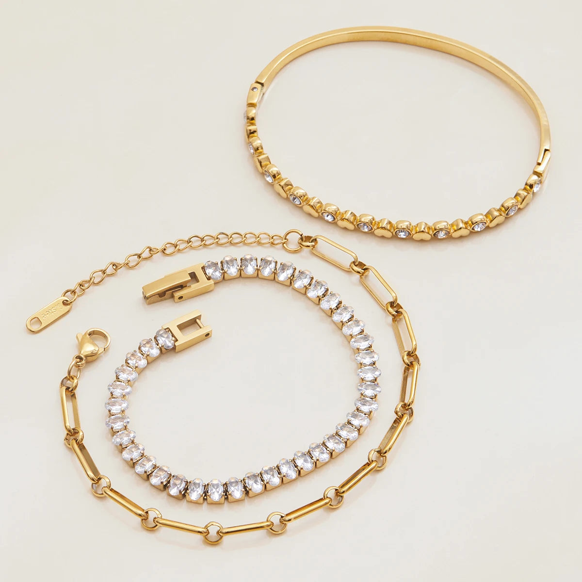 Youthway Klassisches, vielseitiges Kettenarmband, vergoldeter Edelstahl, glänzender Zirkon, Büroklammer-Armbänder, wasserdichter Damenschmuck