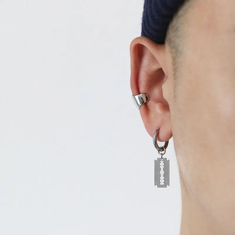 1 paar/2Pcs Klinge Kette Quaste Anhänger Ohr Clip/Schnalle Ohrringe Für Frauen Männer Edelstahl Schmerzlos hip Hop Gothic Pop Schmuck
