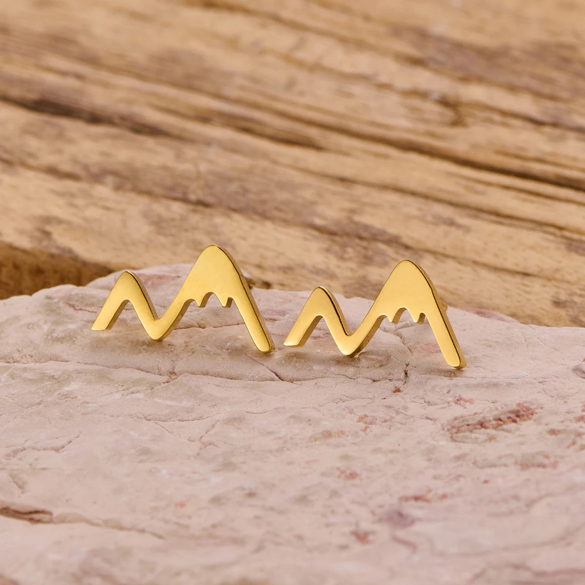 Lässige Mode Edelstahl Mountain Peak Ohrstecker für Frauen Mädchen Klassische Geographie Ohr Piercing Schmuck Wanderer Geschenke