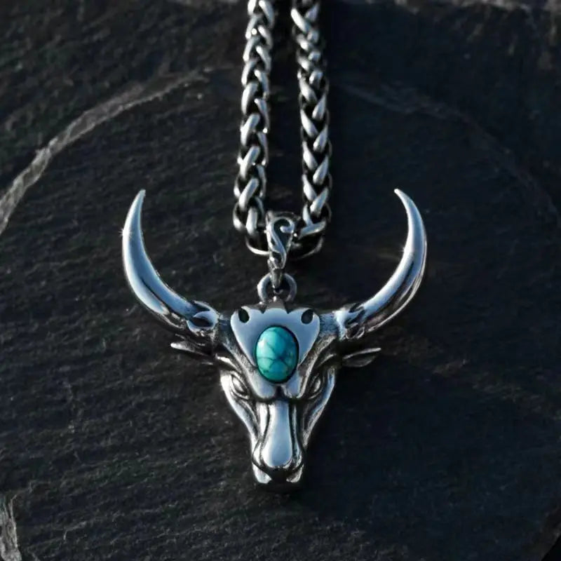 Gothic Green Stone Bull Skull Halskette Anhänger Punk Tier Halskette Herren Stier Sternzeichen Amulett Schmuck Jubiläumsgeschenk