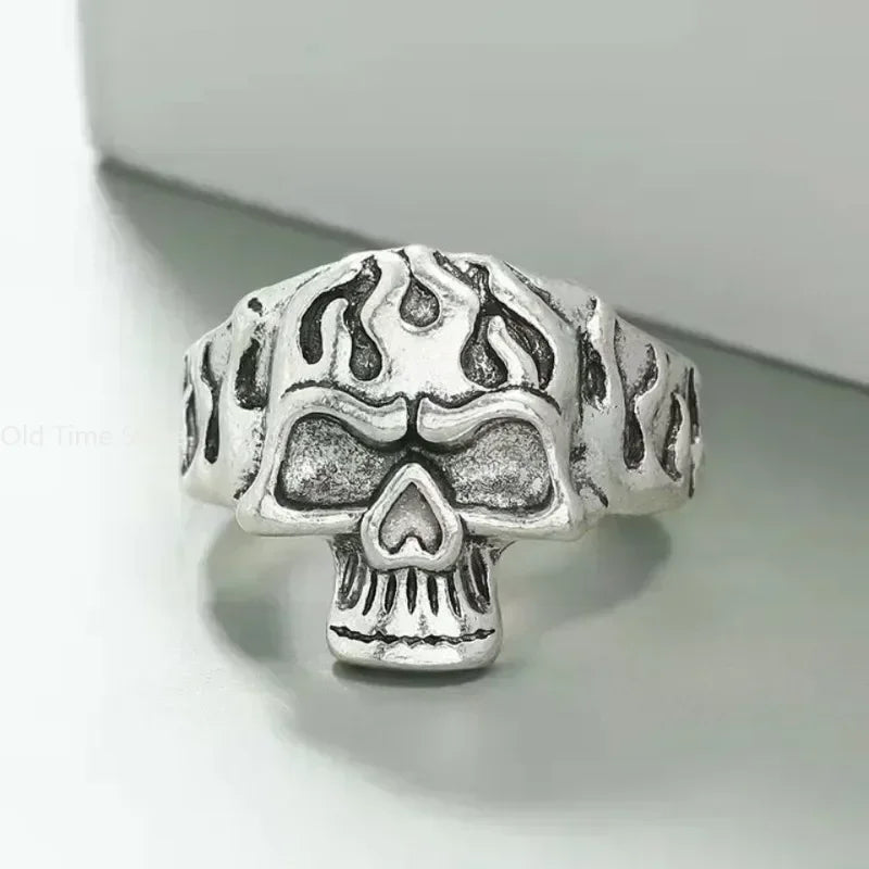 Vintage offener Ring männlicher Held übertriebener männlicher Ring europäischer Geisterkönig Schädel Herren- und Damentrend offener Modering
