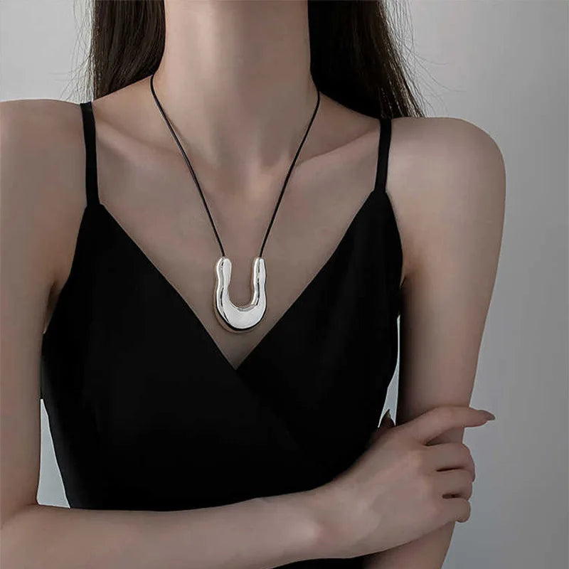 Punk Große U-Form Geometrische Anhänger Halskette Frauen MenHufeisen Einstellbare Lange Leder Seil Pullover Kette Halsketten Schmuck