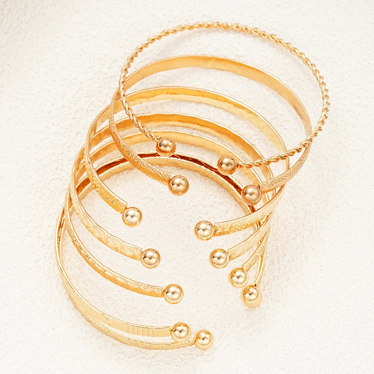 7 Teile/satz Punk Gold Farbe Armbänder für Frauen Streetwear Goth Herz Drucke Metall Design Offene Armreif Mode Schmuck Geschenke 2024