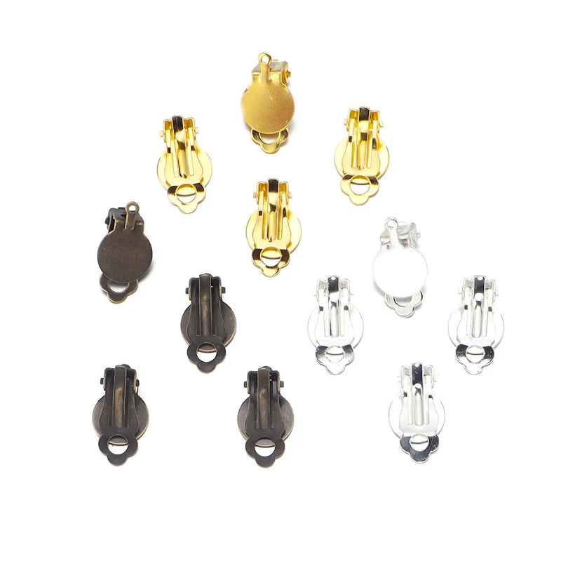 50 teile/los 10mm Kirsite Runde Flache Ohr Clip Basis Cabochon Lünette Tablett Ohrringe Clips Für Nicht Piercing Ohrringe Zubehör