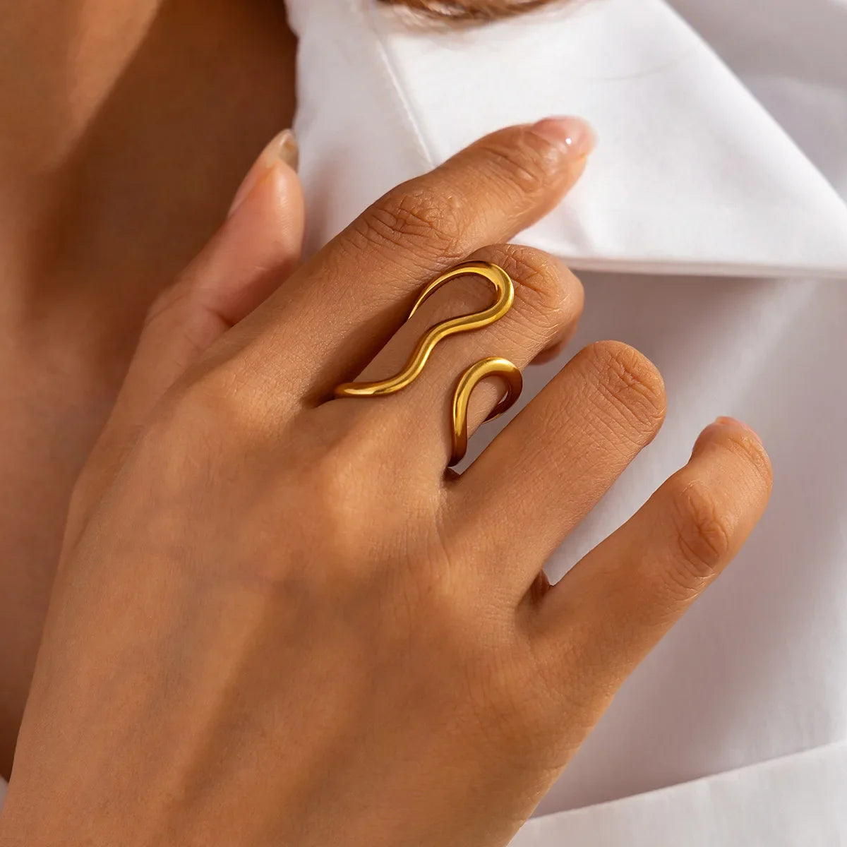 LATS Edelstahl-Ringe in Goldfarbe für Damen und Herren, 2024, farbecht, beliebt, Party, personalisierbar, übertriebener Charms, Schmuck, Geschenke