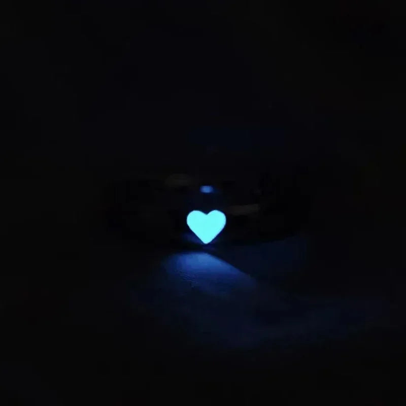 Im Dunkeln leuchtender Ring, leuchtend, blau, rosa, hell, Liebes-Herz-Ring, Paare, Mädchen, silberfarbener Schmuck, verstellbare Größe, neue modische Ringe