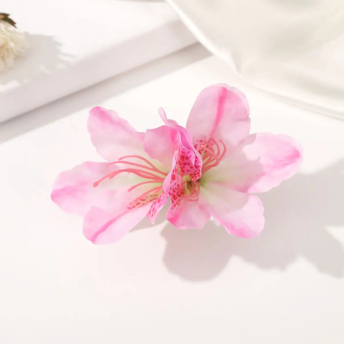 AWAYTR Böhmen Canna Blumen Kleine Haarspangen Hawaii Brautblumen Haarspangen Haarnadeln Haarspange für Hochzeit Haarschmuck