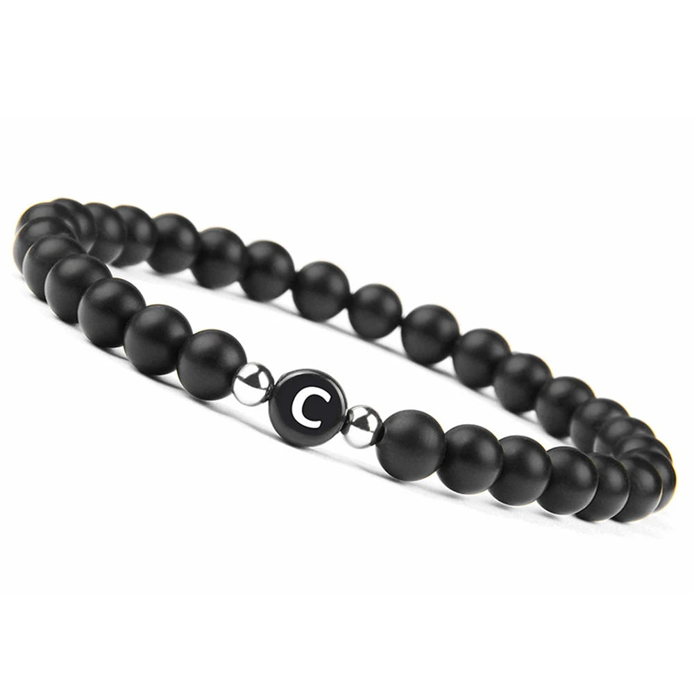 6 mm 26 Buchstaben-Armband, Unisex, schwarzer mattierter Stein, Perlen-Armreif, handgefertigt, DIY-Armband für Frauen, Männer, Paare, Freundschaftsgeschenke