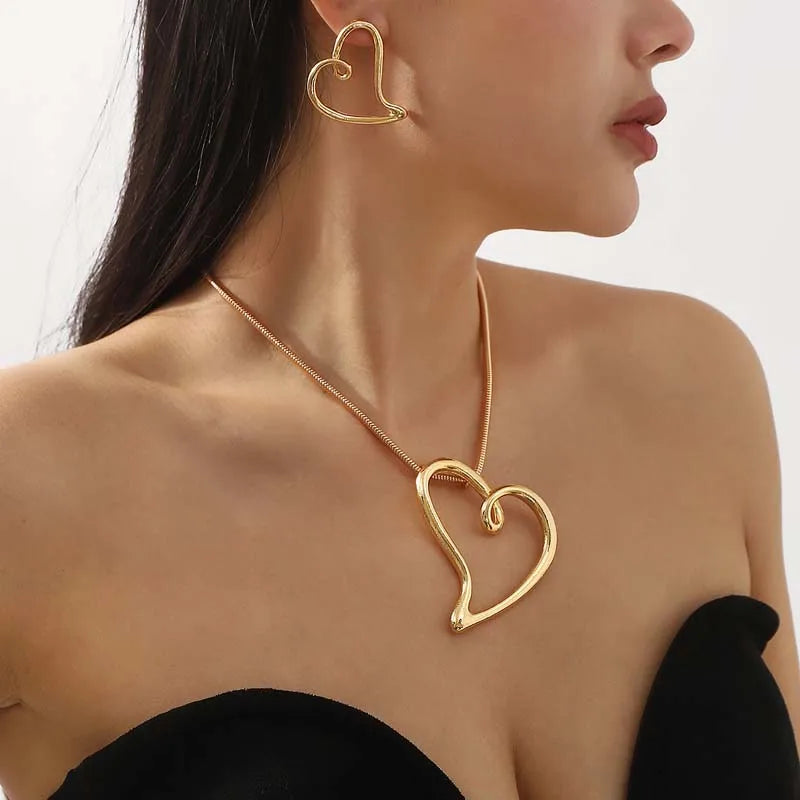 Einfache Metall Hohl Herz Anhänger Halsketten Ohrringe für Frauen Mode Große Liebe Persönlichkeit Choker Halsketten Schmuck Set Geschenke