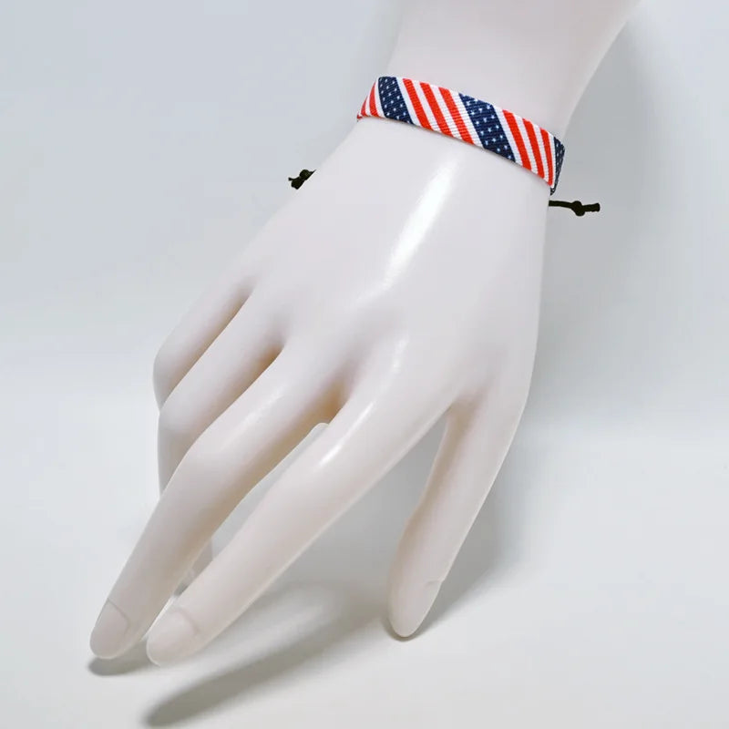 Handgefertigtes geflochtenes Stoffarmband mit USA-Nationalflagge, Webarmband zum Amerika-Unabhängigkeitstag, verstellbare Größe, Urlaubssouvenir