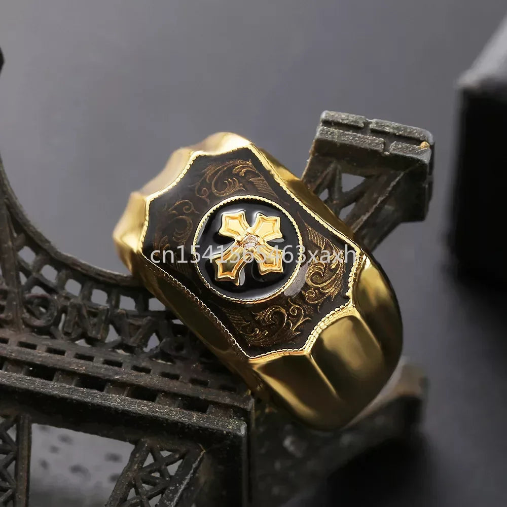 Kreativer goldfarbener künstlicher schwarzer Onyx Kreuz Glaube und Stärke Ring für Männer Party Charm Geschenk Großhandel