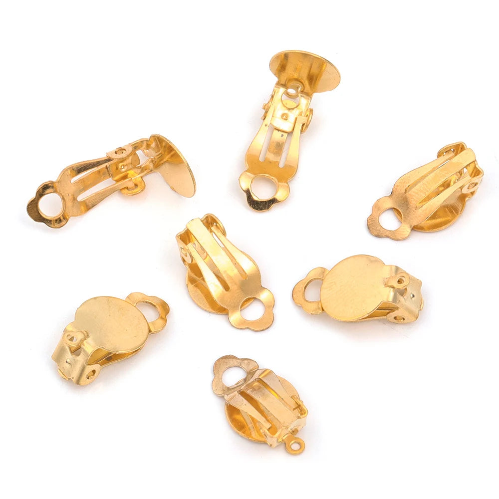 50 teile/los 10mm Kirsite Runde Flache Ohr Clip Basis Cabochon Lünette Tablett Ohrringe Clips Für Nicht Piercing Ohrringe Zubehör