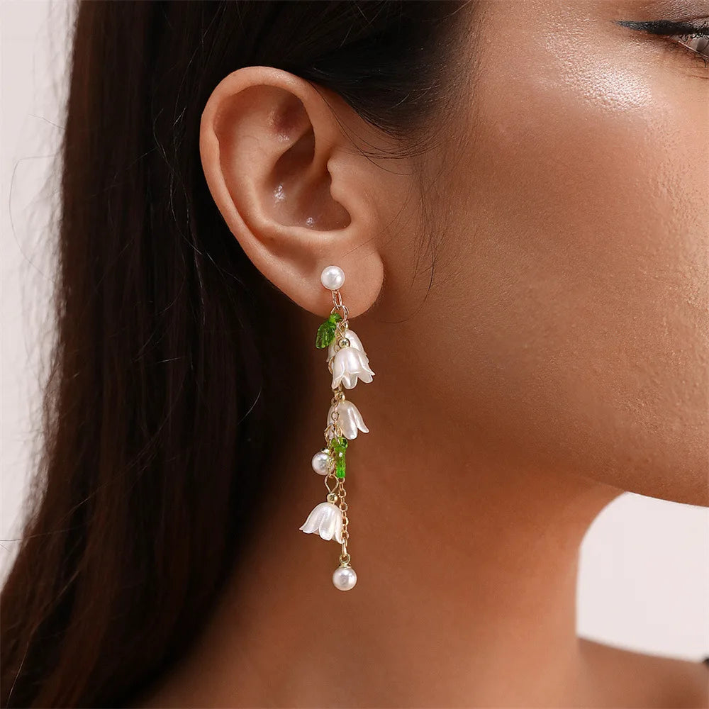 Neue Design Süße Weiße Maiglöckchen Blume Ohrringe für Frauen Elegante Tulpe Quaste Lange Kette Ohrringe Ästhetischen Schmuck