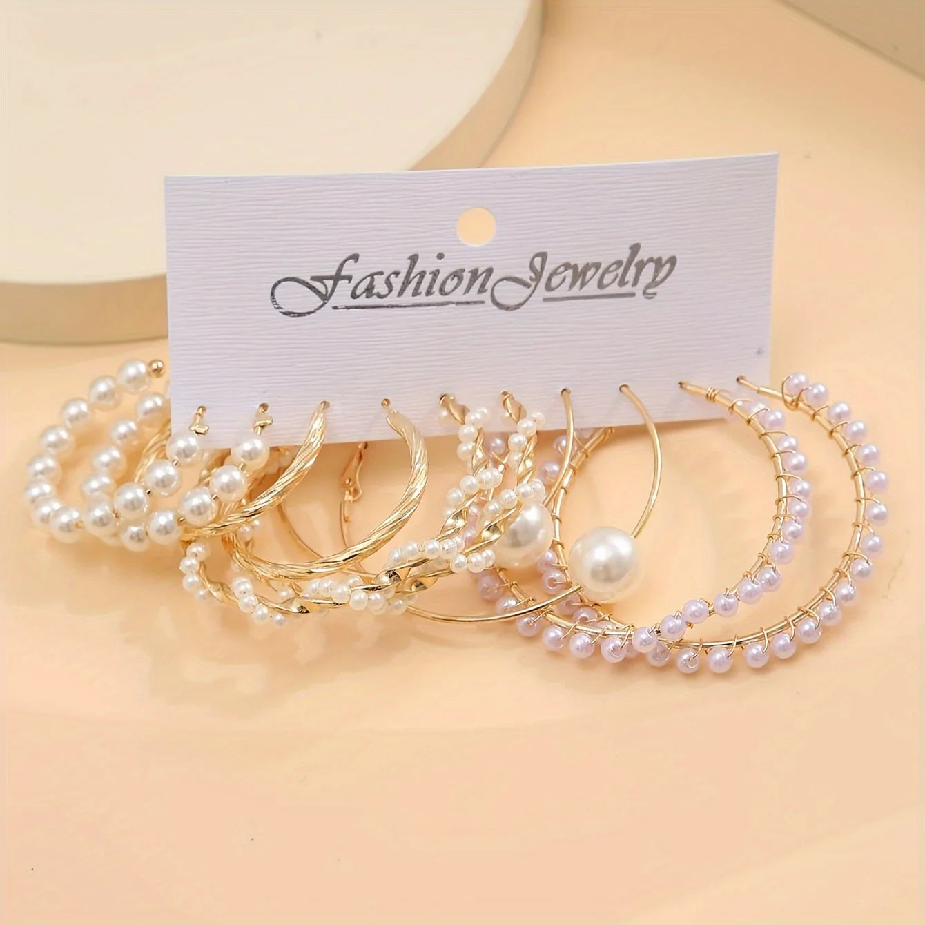 Modisches Set mit runden Ohrringen für Damen, Schmuckgeschenk aus K-Gold mit Imitationsperle