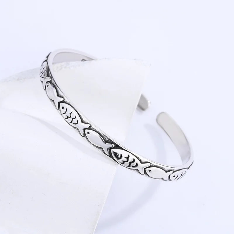 Neue Retro Weibliche Minderheit Design Geprägte Kleine Fisch Armreif 925 Sterling Silber Einfache Ins Persönlichkeit Tier Öffnung Armbänder