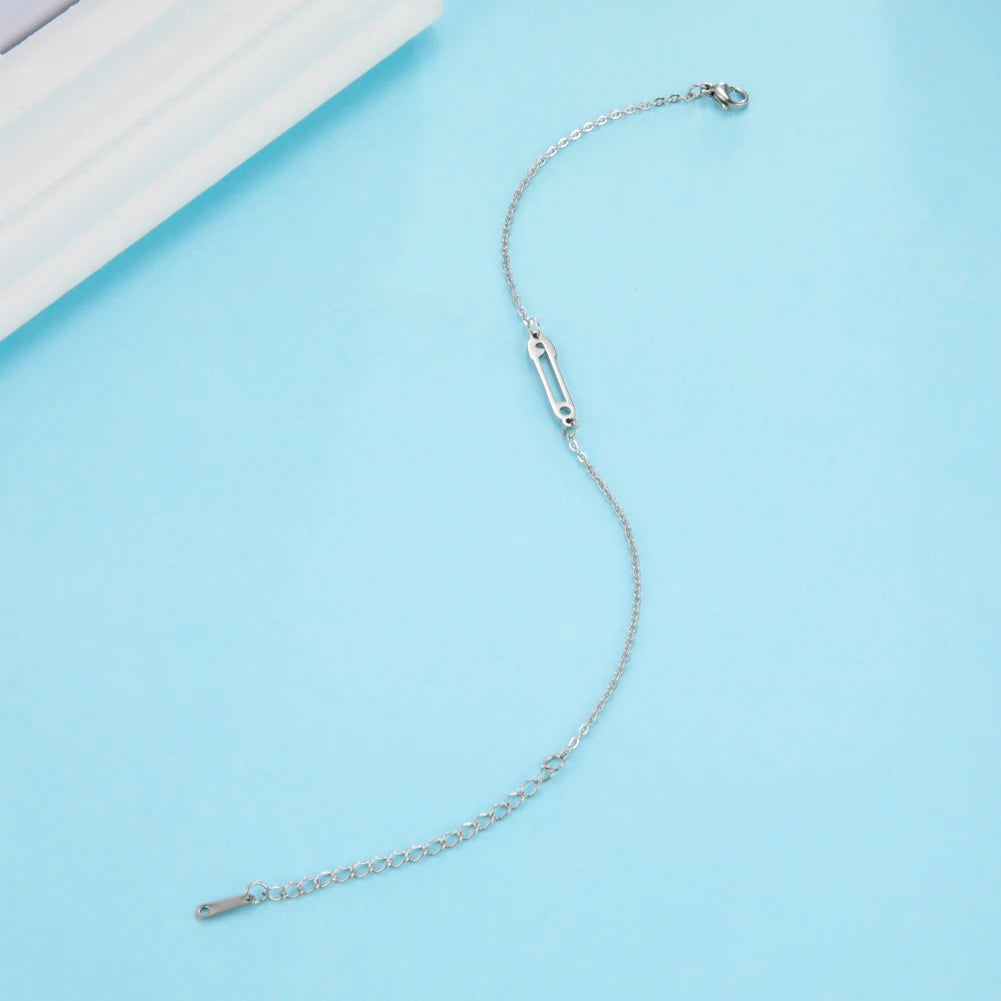 Unift Edelstahl-Pin-Armband für Damen, goldfarben, Büroklammer, Sicherheitsnadel, Gliederkette, trendiges, minimalistisches Schmuckzubehör