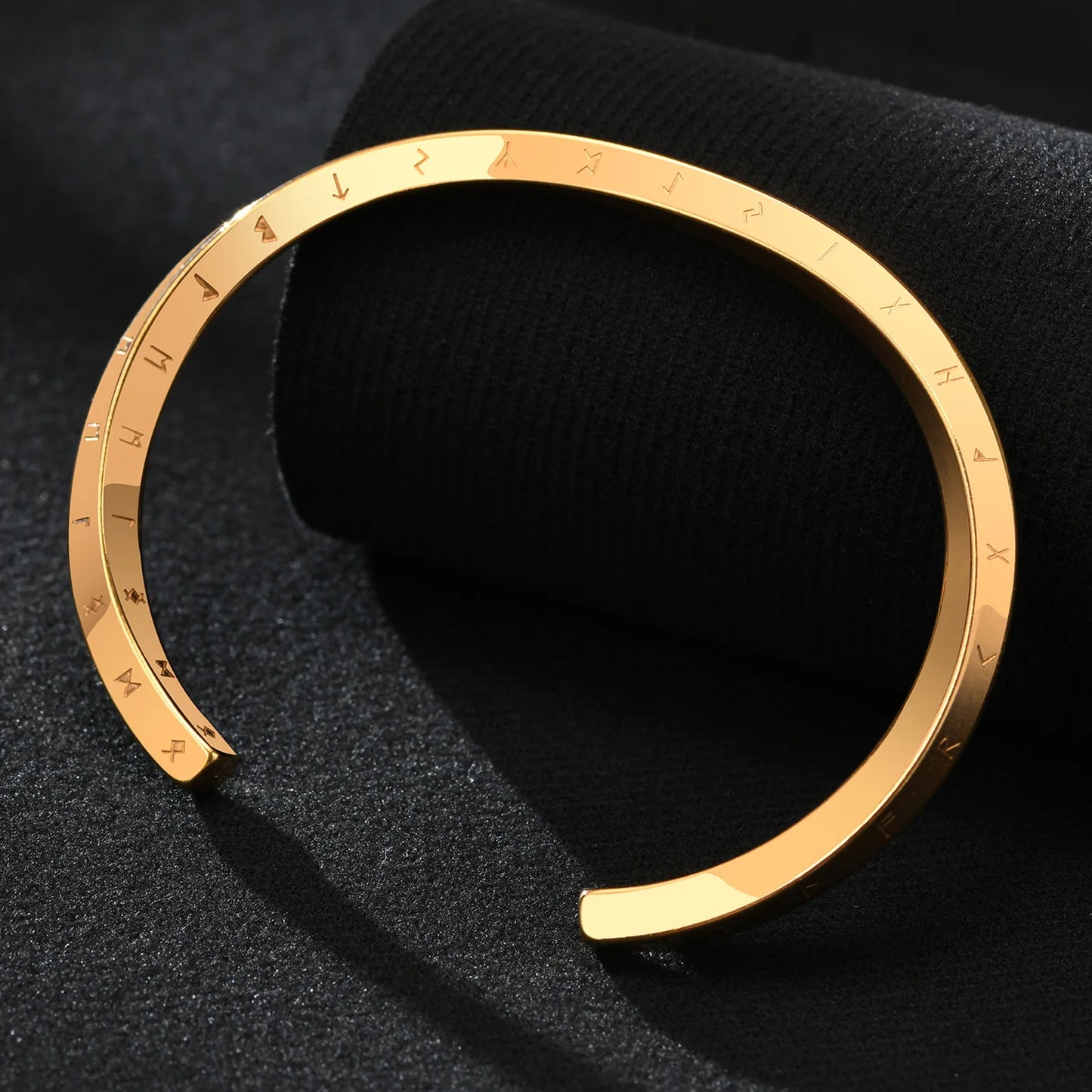 Vnox Retro Nordic Vikings Manschettenarmreif für Männer, Edelstahl Mobius Nordische Mythologie Runen Amulett Schmuck