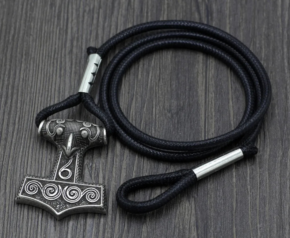 Leder verstellbar Wikinger Odin Rabe Thors Mjolnir Hammer Wikinger Amulett Hammer skandinavisches nordisches Armband für Herrenschmuck
