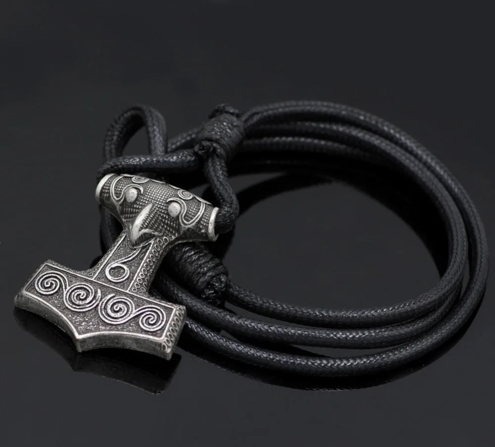 Leder verstellbar Wikinger Odin Rabe Thors Mjolnir Hammer Wikinger Amulett Hammer skandinavisches nordisches Armband für Herrenschmuck