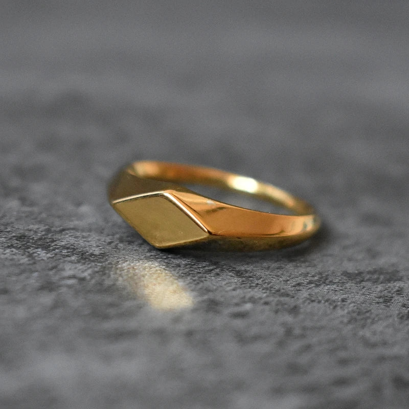 Mode Gold Farbe Ring Geometrische Edelstahl Glatte Paar Ringe Einfachheit Student Party Schmuck Geschenk
