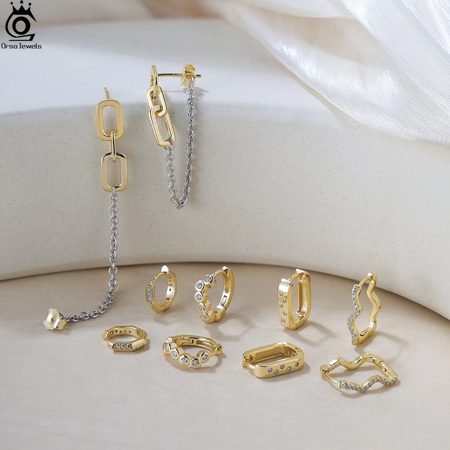 ORSA JEWELS Creolen aus 925er-Sterlingsilber mit funkelnder AAAA-Zirkonia-Dekoration, Pavé-Fassung, Design, Minimalismus, Geschenk APE135