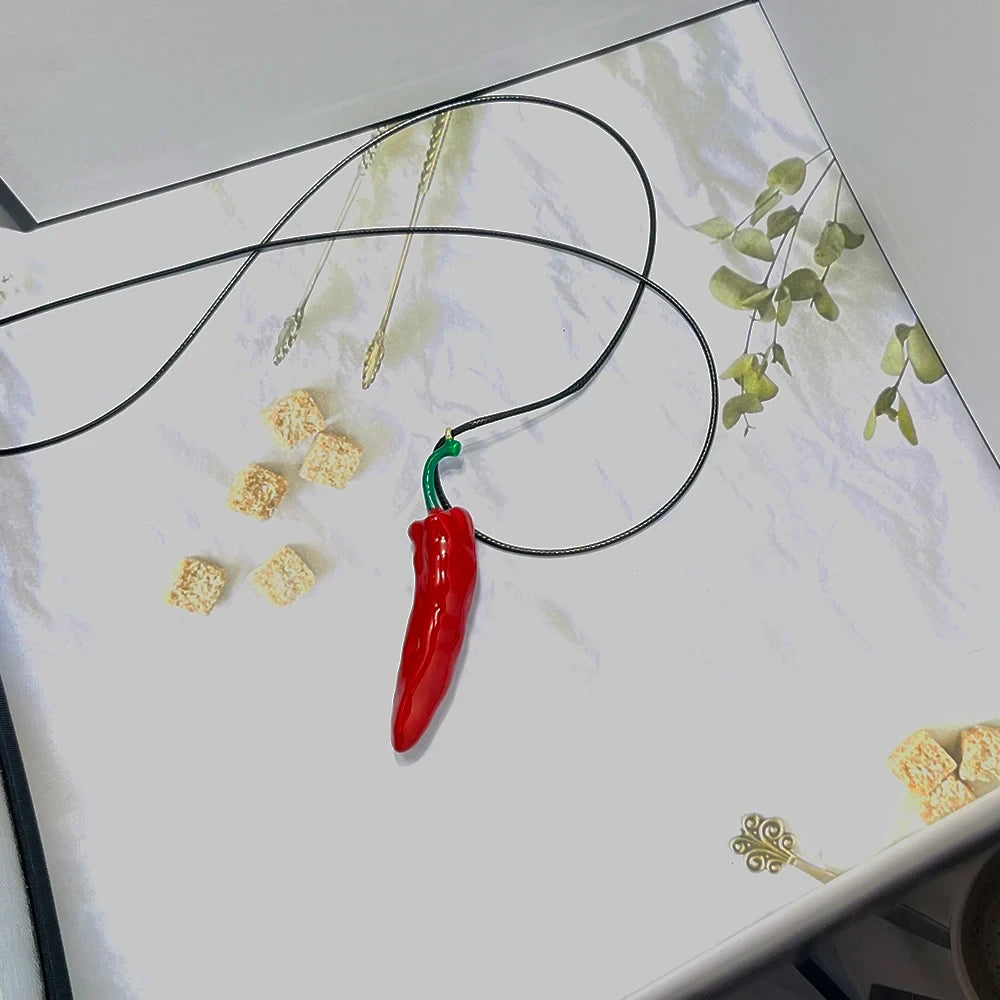 2024 Trend-Halskette, roter Pfeffer-Anhänger, lange Seilkette, Halskette für Damen, Statement-Boho-Stil, modischer Urlaub, Party-Schmuck