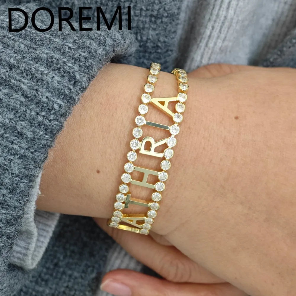 DOREMI Doppelte Tenniskette, individuelle Buchstaben-Designs, personalisiertes Namensarmband für Damen, elegante individuelle Schmuckarmbänder