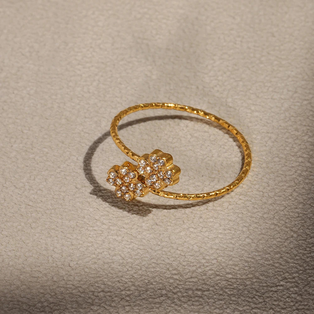 Nivora Zarte Zirkon Blume Dünne Mädchen Offene Ringe Edelstahl 18K Gold Überzogene Eheringe Ringe Für Frauen Schmuck
