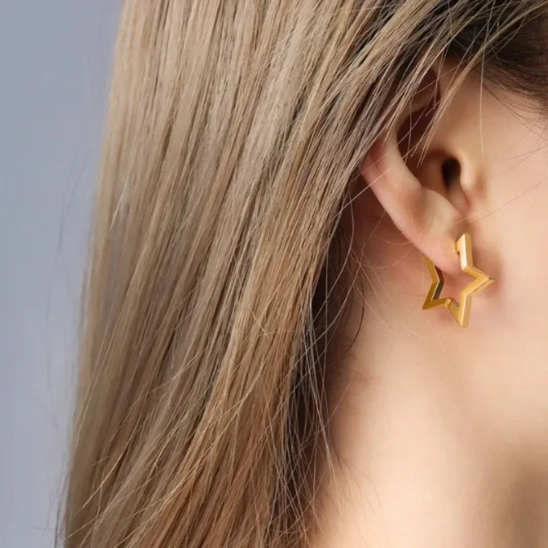 Geometrische Sterne Ohrringe für Frauen Edelstahl Stern Creolen Mädchen Schmuck Geschenk Charme hypoallergene Accessoires