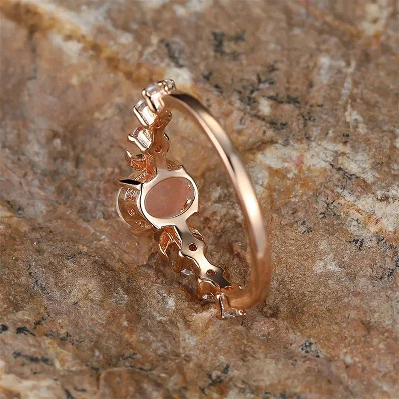 Huitan Blau/Weiß Imitation Opal Mond Ringe für Frauen Ästhetische Hochzeit Zubehör Phantasie Jahrestag Geschenk Statement Schmuck Heißer