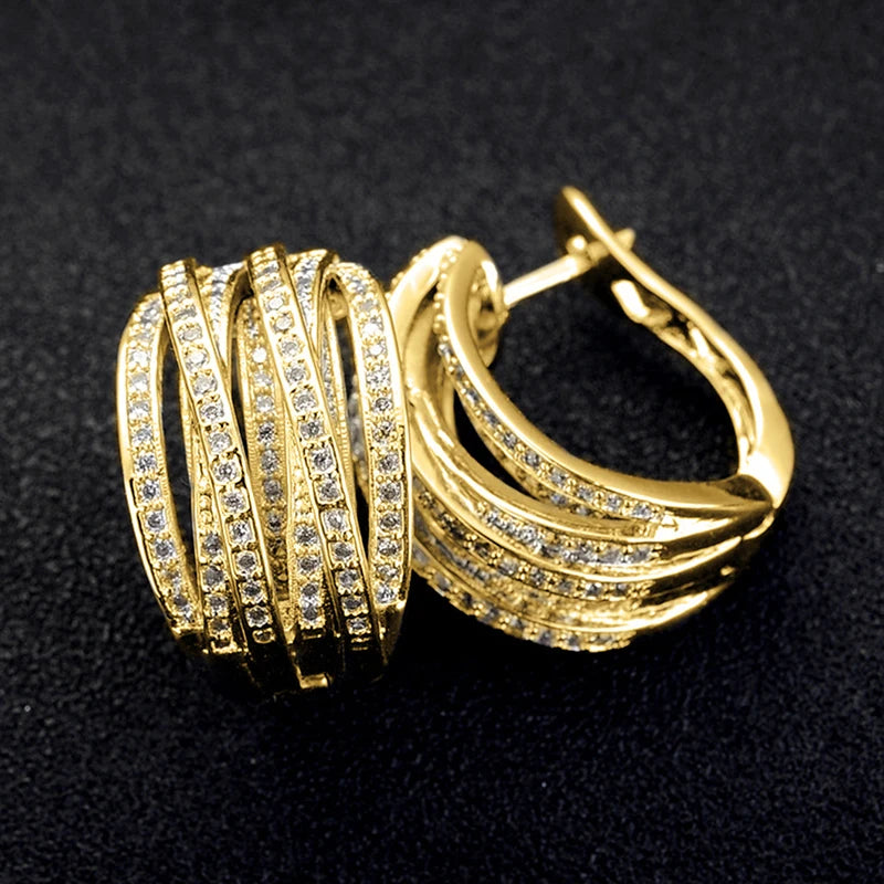 Huitan Mode Silber Farbe Kreuz Creolen für Frauen Voll kristall Zirkonia Aussage weibliche Ohrringe Trends Schmuck