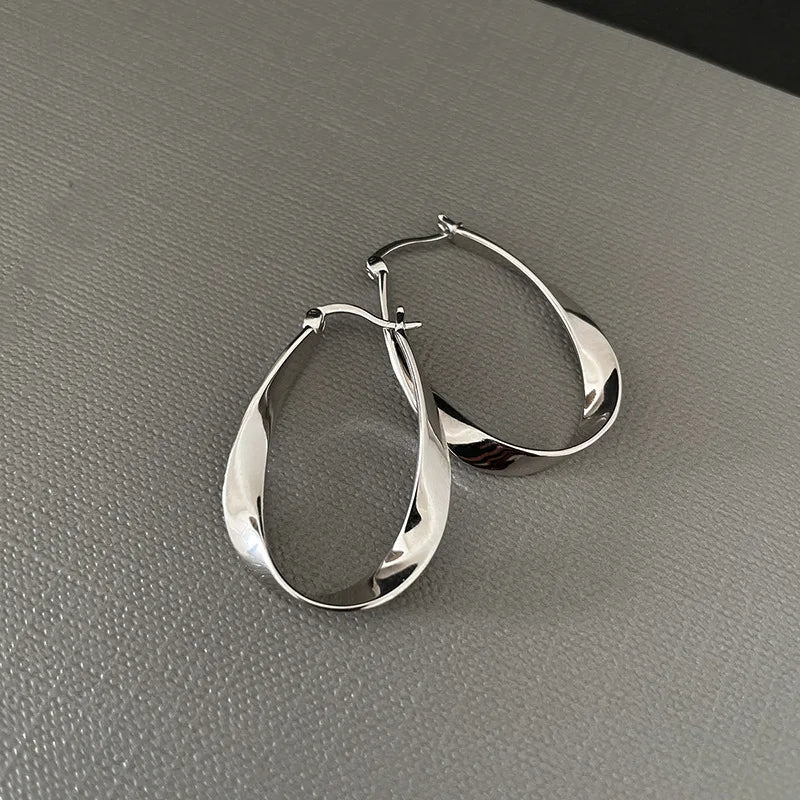 Creolen aus 925er-Sterlingsilber, geometrisch, gedrehter Bogen, Mobius-Streifen, für Damen, edler Schmuck, minimalistische Accessoires