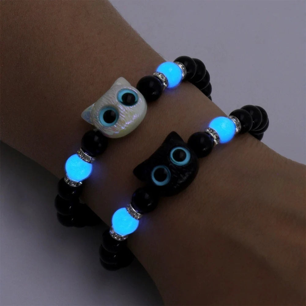 1 STÜCK Passende Armbänder Paare Frauen Männer Leuchtende süße Katze Freundschaftsarmband Schwarz Weiß Katzenkopf Perlenstrang Armband