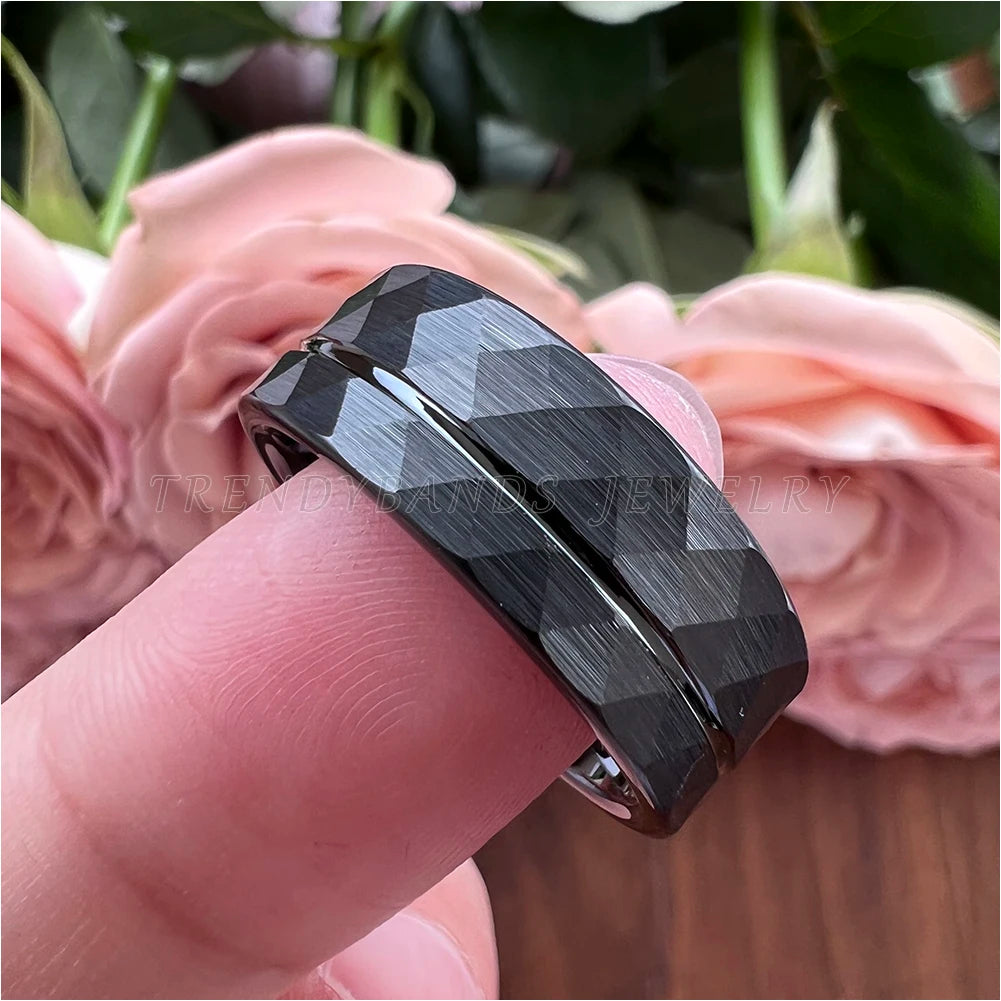 Ringe für Männer Frauen Hochzeit Band Schwarz Hartmetall Engagement Mode Schmuck Gehämmert Gebürstet Comfort Fit