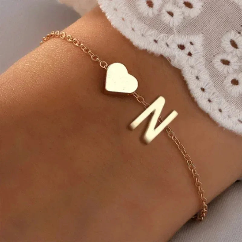 26 englische Anfangsbuchstaben-Armbänder für Liebhaber, Männer und Frauen, 2025, neue einfache DIY-Armbänder mit personalisiertem Namen, Legierung, Schmuck