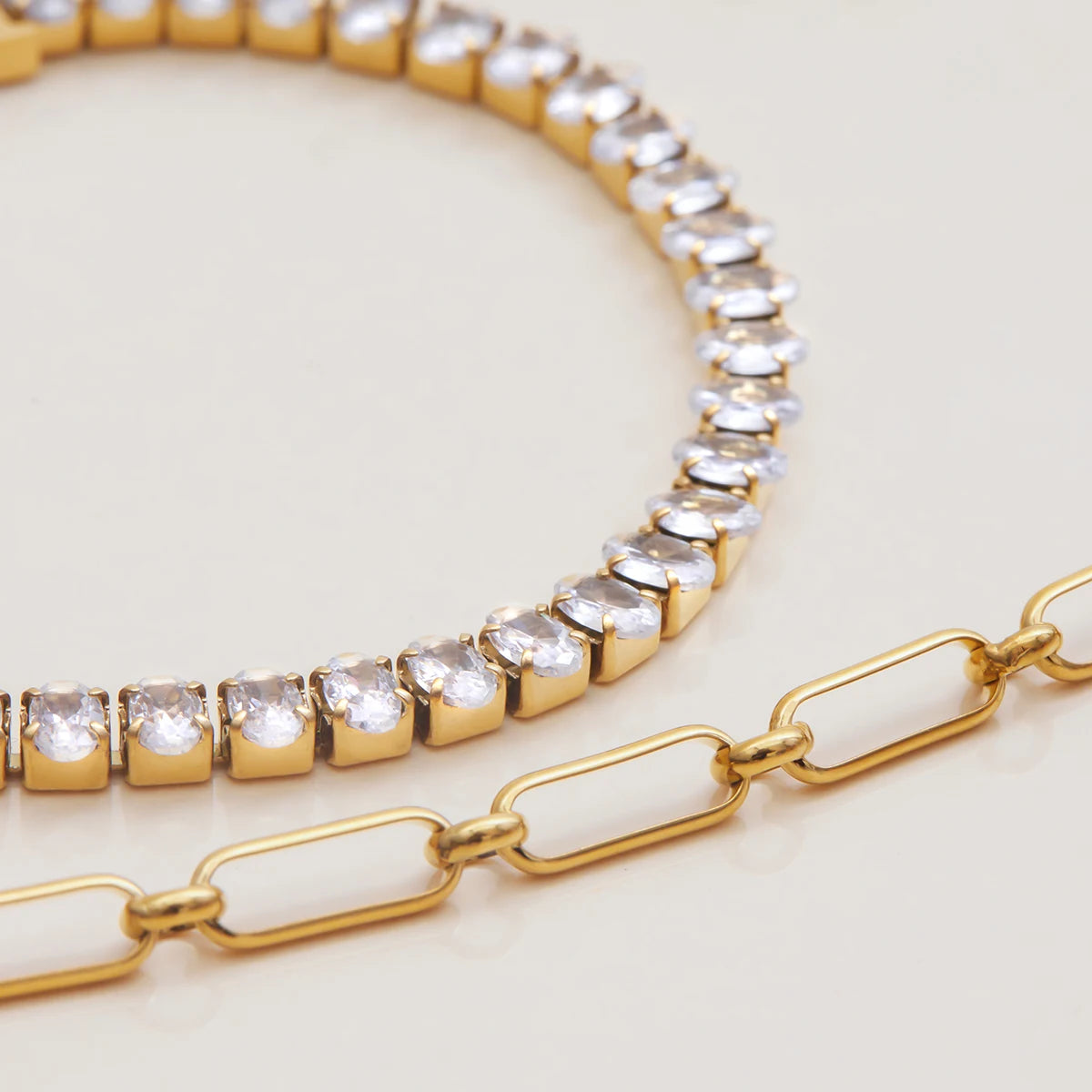 Zora Damen-Modetrend, 18 Karat vergoldetes Edelstahl-Zirkon-Tenniskettenarmband, geeignet für den täglichen Party-Urlaub usw.