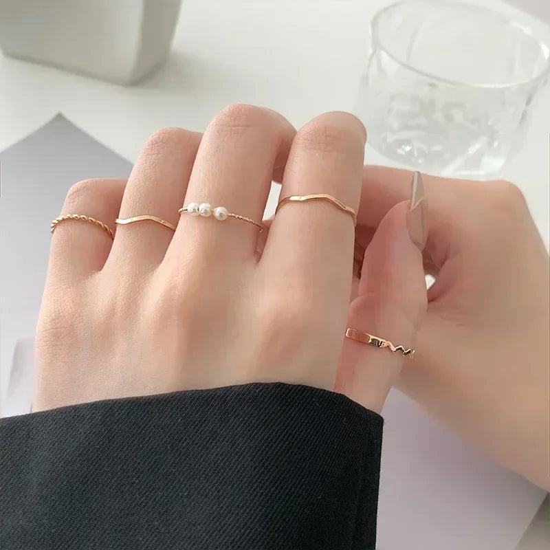 5 Teile/satz Mode Schmuck Ringe für Frauen Metall Hohl Runde Öffnung Finger Ring für Mädchen Dame Partei Schmuck Hochzeit Geschenke